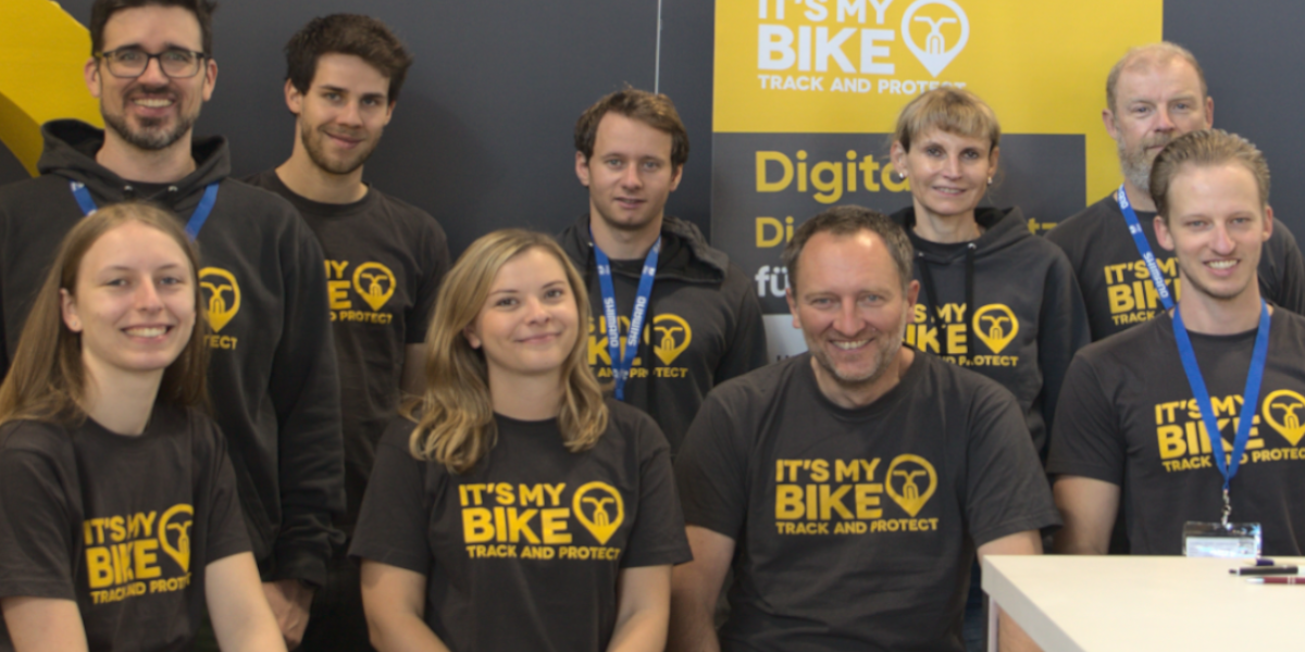 IT'S MY BIKE Team in IT'S MY BIKE Shirts auf der Eurobike Messe